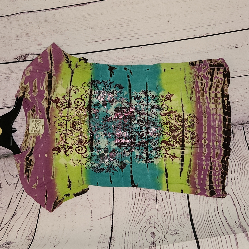 G Girl colorful top size Medium in excellent condition